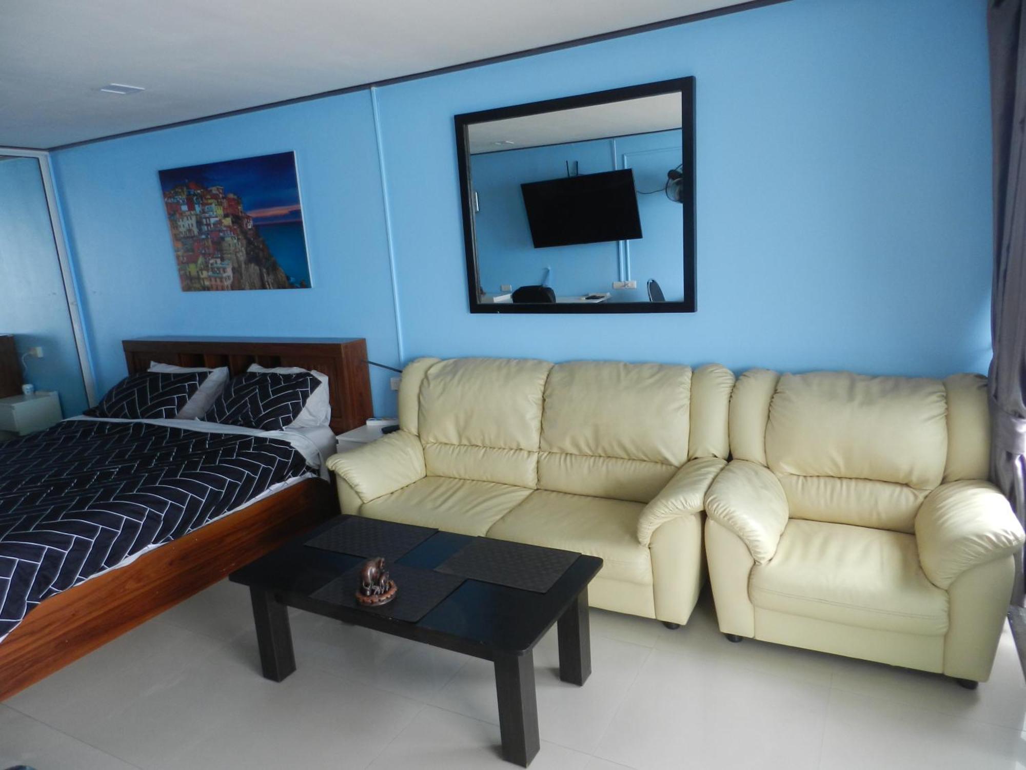 Jomtien Plaza Condotel Rum bild